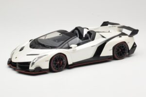 Lamborghini Veneno Roadster Blanc Avec Ligne Rouge Kyosho 1:18 C09502W Métal Moulé