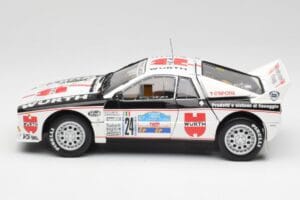 Lancia 037 #1 G. Cunico / E. Bartolich Targa Florio Winner 1983 Kyosho 1:18 08302H Métal Moulé — image 4 sur 8