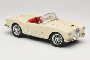 Lancia Aurelia B24 Spider Beige Bburago 1:18 3010-M2 Métal Moulé — image 6 sur 8