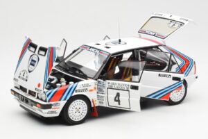 Lancia Delta HF 4WD #4 M. Alen / I. Kivimaki Martini Rally 1000 Lakes 1987 Kyosho 1:18 08960B Métal Moulé — image 2 sur 8