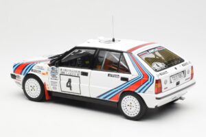Lancia Delta HF 4WD #4 M. Alen / I. Kivimaki Martini Rally 1000 Lakes 1987 Kyosho 1:18 08960B Métal Moulé — image 7 sur 8