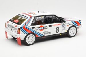Lancia Delta HF 4WD #6 M. Biasion / T. Siviero Martini Rally Monte Carlo 1987 Kyosho 1:18 08960A Métal Moulé — image 3 sur 8