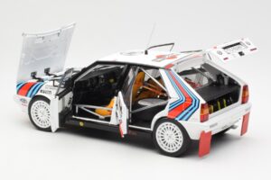 Lancia Delta HF 4WD #6 M. Biasion / T. Siviero Martini Rally Monte Carlo 1987 Kyosho 1:18 08960A Métal Moulé — image 5 sur 8
