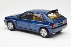Lancia Delta HF Integrale Evo II Bleu Kyosho 1:18 08341BL Métal Moulé — image 7 sur 8