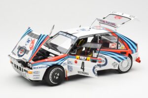 Lancia Delta HF Integrale Evo Martini #4 D. Auriol / B. Occelli Winner Rally Monte Carlo 1992 Kyosho 1:18 08348A Métal Moulé — image 2 sur 8
