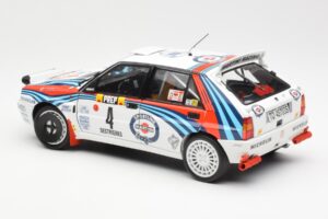 Lancia Delta HF Integrale Evo Martini #4 D. Auriol / B. Occelli Winner Rally Monte Carlo 1992 Kyosho 1:18 08348A Métal Moulé — image 7 sur 8