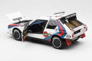 Lancia Delta S4 Martini #4 H. Toivonen / S. Cresto Rally Tour de Corse 1986 AUTOart 1:18 88620 Métal Moulé — image 5 sur 8
