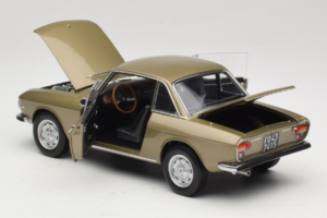 Lancia Fulvia Coupe Bronze Longchamps Norev 1:18 187985 Métal Moulé — image 5 sur 8