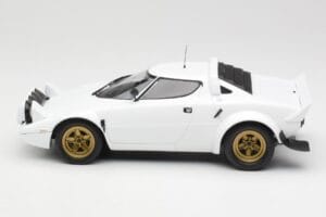 Lancia Stratos HF Stradale Blanc Minichamps 1:18 155741700 Métal Moulé — image 3 sur 6