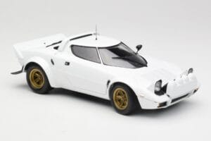 Lancia Stratos HF Stradale Blanc Minichamps 1:18 155741700 Métal Moulé — image 4 sur 6