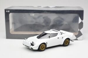 Lancia Stratos HF Stradale Blanc Minichamps 1:18 155741700 Métal Moulé — image 6 sur 6