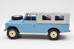 Land Rover Series II 109 Pick Up Closed Bleu MCG 1:18 MCG18094 Métal Moulé — image 3 sur 6