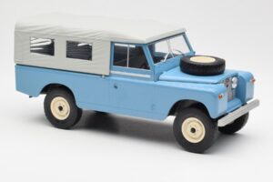 Land Rover Series II 109 Pick Up Closed Bleu MCG 1:18 MCG18094 Métal Moulé — image 4 sur 6