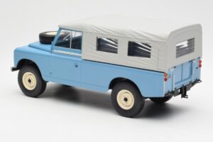 Land Rover Series II 109 Pick Up Closed Bleu MCG 1:18 MCG18094 Métal Moulé — image 5 sur 6