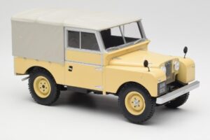 Lan Rover 88 Series 1 Hard Top Beige Clair MCG 1:18 MCG18368 Métal Moulé — image 2 sur 6