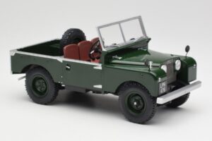Land Rover 88 Series 1 Open Top Vert Foncé MCG 1:18 MCG18367 Métal Moulé — image 2 sur 6