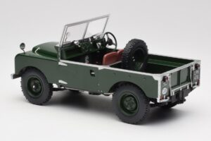 Land Rover 88 Series 1 Open Top Vert Foncé MCG 1:18 MCG18367 Métal Moulé — image 4 sur 6