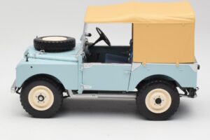 Land Rover 88 Series I RAF Blue Minichamps 1:18 150168908 Métal Moulé — image 4 sur 8