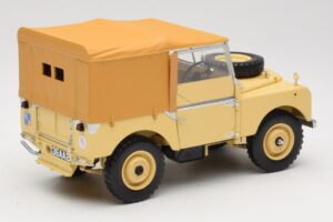 Land Rover 88 Series I RAF Beige Minichamps 1:18 150168911 Métal Moulé — image 3 sur 8