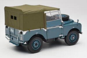 Land Rover 88 Series I Bleu Clair Minichamps 1:18 150168907 Métal Moulé — image 3 sur 8