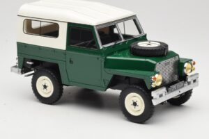 Land Rover Lightweight Series III Hard Top Vert Foncé BoS Models 1:18 BOS355 Résine — image 4 sur 6