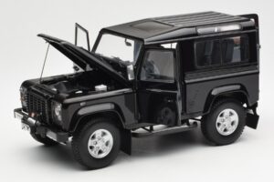 Land Rover Defender 90 Santorini Noir Métallisé Kyosho 1:18 08901BK Métal Moulé — image 2 sur 8
