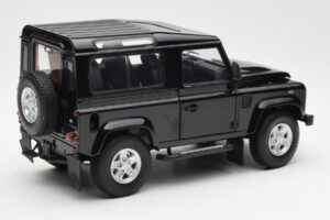 Land Rover Defender 90 Santorini Noir Métallisé Kyosho 1:18 08901BK Métal Moulé — image 3 sur 8