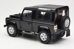 Land Rover Defender 90 Santorini Noir Métallisé Kyosho 1:18 08901BK Métal Moulé — image 7 sur 8