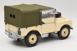 Land Rover Series I 88 Sand Beige Mat Minichamps 1:18 150168905 Métal Moulé — image 3 sur 8