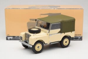 Land Rover Series I 88 Sand Beige Mat Minichamps 1:18 150168905 Métal Moulé — image 8 sur 8