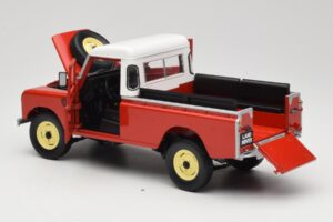 Land Rover Series I 109 Pickup Rouge Eagle Collectibles 1:18 440500 Métal Moulé — image 5 sur 8