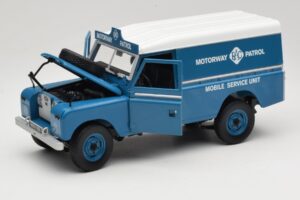 Land Rover Series III 109 Soft Top Motorway Patrol Bleu Eagles Race 1:18 4403 Métal Moulé — image 2 sur 8