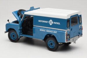 Land Rover Series III 109 Soft Top Motorway Patrol Bleu Eagles Race 1:18 4403 Métal Moulé — image 5 sur 8