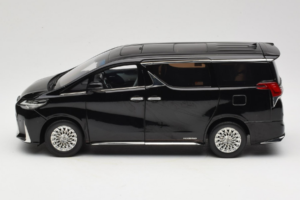 Lexus LM300h Noir Kyosho 1:18 08963BK Métal Moulé — image 4 sur 8