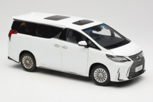 Lexus LM300h White Pearl Kyosho 1:18 08963WP Métal Moulé — image 6 sur 8