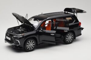 Lexus LX570 J200 Noir LCD 1:18 LCD18010-BL Métal Moulé — image 2 sur 8