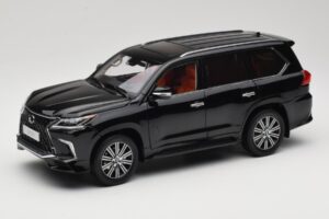 Lexus LX570 J200 Noir LCD 1:18 LCD18010-BL Métal Moulé