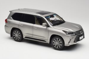 Lexus LX570 Sonic Titane Kyosho 1:18 08955T Métal Moulé — image 6 sur 8