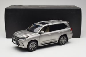 Lexus LX570 Sonic Titane Kyosho 1:18 08955T Métal Moulé — image 8 sur 8