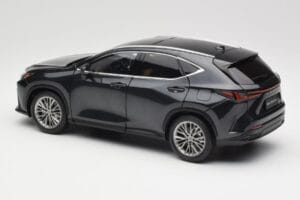 Lexus NX450h+ AZ20 Noir Kyosho 1:18 08968GBK Résine — image 7 sur 8