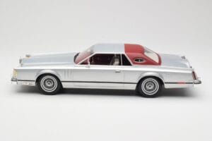 Lincoln Continental Mark V Coupe Argent BoS Models 1:18 BOS084 Résine — image 3 sur 6