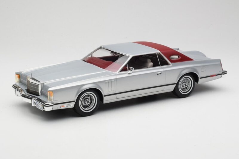 Lincoln Continental Mark V Coupe Argent BoS Models 1:18 BOS084 Résine