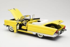 Lincoln Premiere Cabriolet Jaune Sun Star 1:18 4641 Métal Moulé — image 5 sur 8