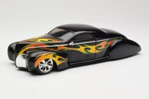 Lincoln Zephyr Scrape Custom Noir avec Flammes Hot Wheels 1:18 57319 Métal Moulé