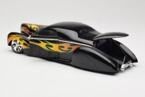 Lincoln Zephyr Scrape Custom Noir avec Flammes Hot Wheels 1:18 57319 Métal Moulé — image 5 sur 8