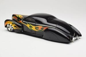 Lincoln Zephyr Scrape Custom Noir avec Flammes Hot Wheels 1:18 57319 Métal Moulé — image 7 sur 8