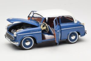 Lloyd Alexander TS #234 Bleu Revell 1:18 08463 Métal Moulé — image 2 sur 8