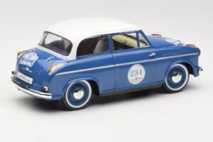 Lloyd Alexander TS #234 Bleu Revell 1:18 08463 Métal Moulé — image 3 sur 8