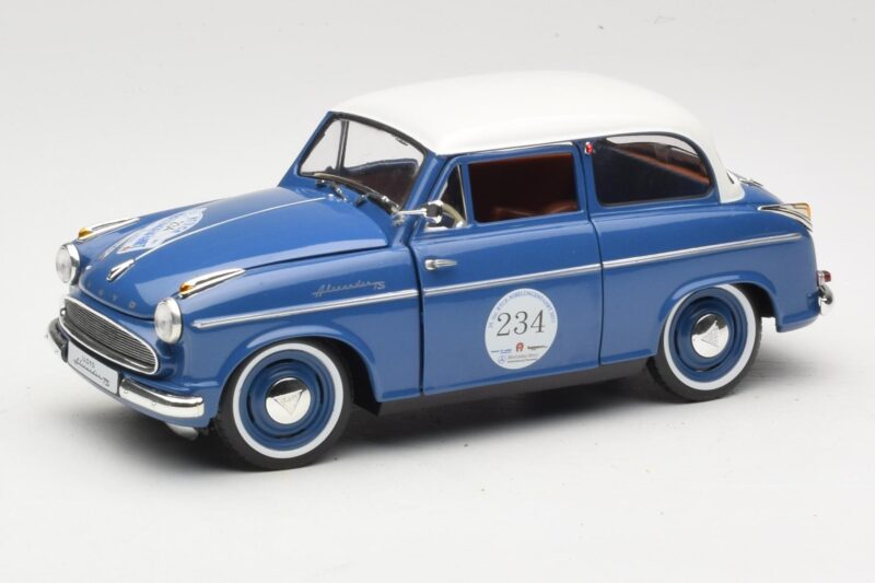 Lloyd Alexander TS #234 Bleu Revell 1:18 08463 Métal Moulé