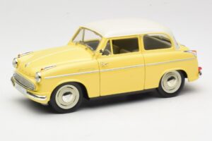 Lloyd Alexander TS Jaune Revell 1:18 08958 Métal Moulé